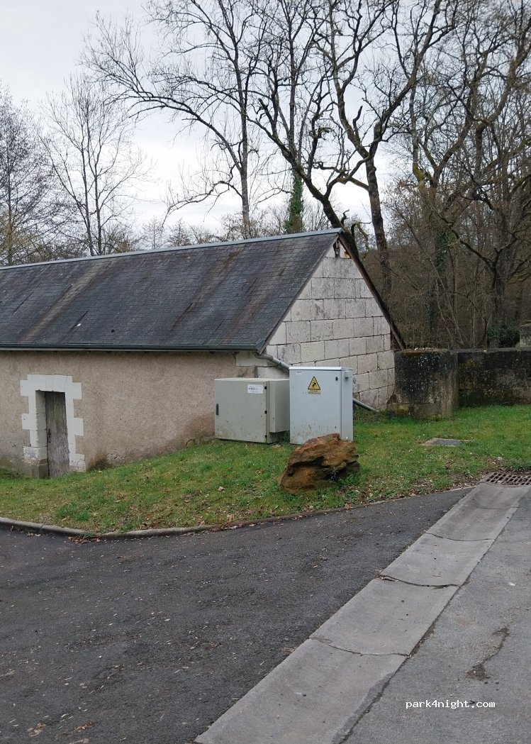 (36600) Valençay - 12 La Basse Cour — foto 2