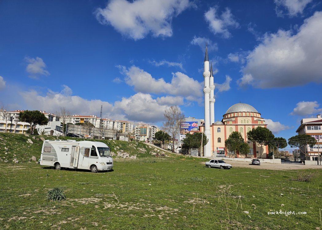 (35700) Bergama - 6 Özgürlük Caddesi — foto 3