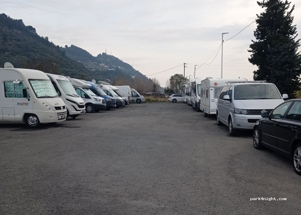 (18018) Taggia - 302 Via San Martino — foto 2
