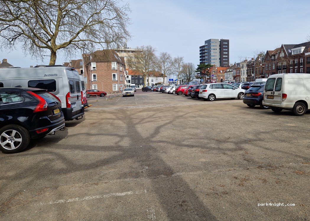 (6041 CE) Roermond - 26A Wilhelminaplein — foto 2