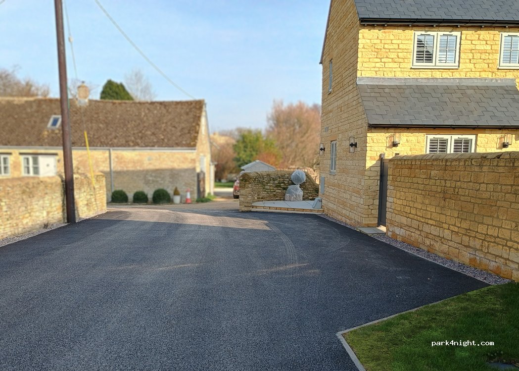 (OX18 2DN) Aston - Bull Lane — foto
