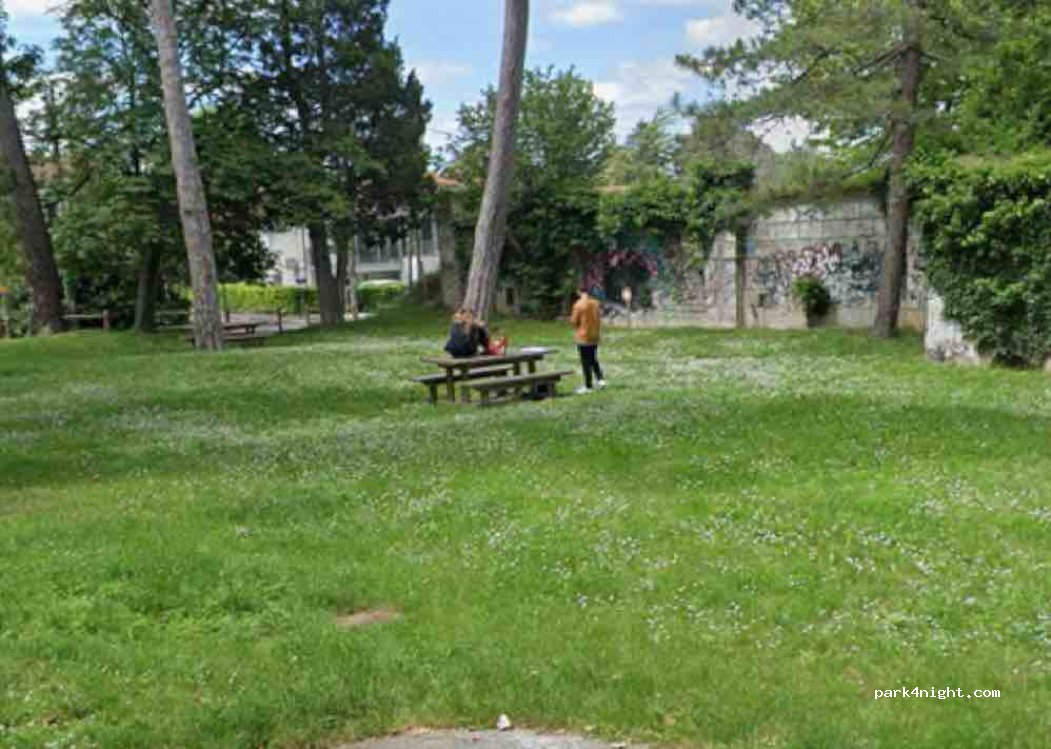 (31250) Revel - 52 Impasse de Roquefort — foto