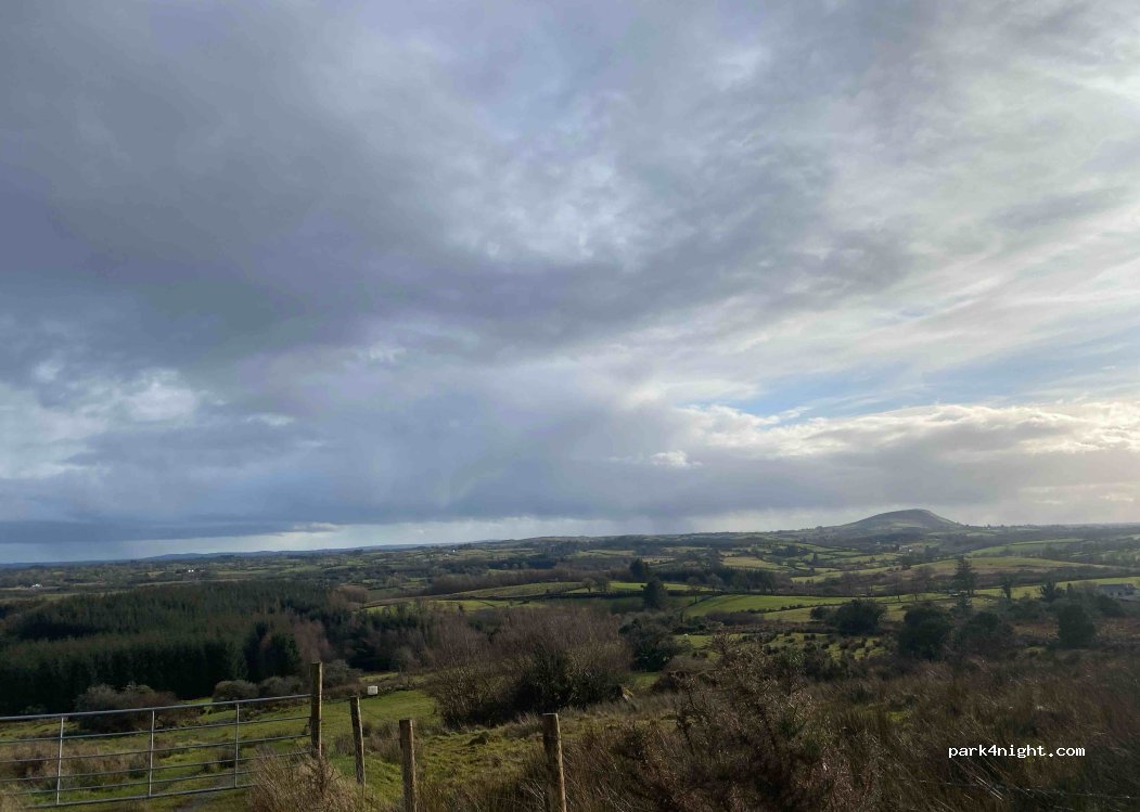 (F56 WK84) Ballyara - Unnamed Road — foto