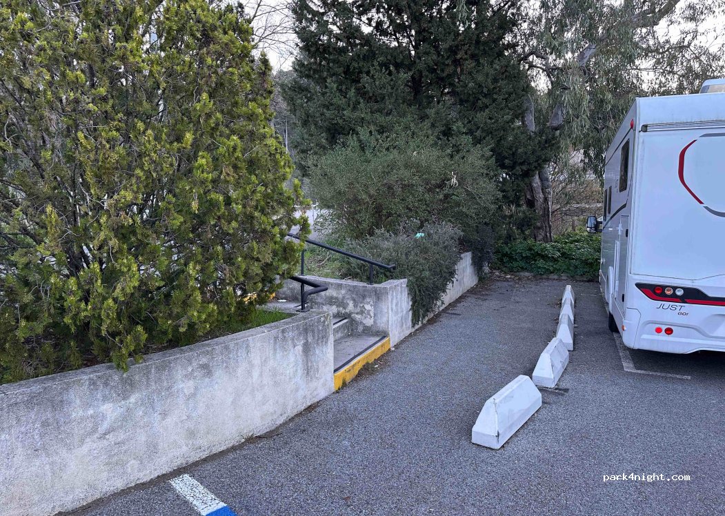 (06210) Mandelieu-la-Napoule - 1160 Avenue Jean Mermoz — foto 2