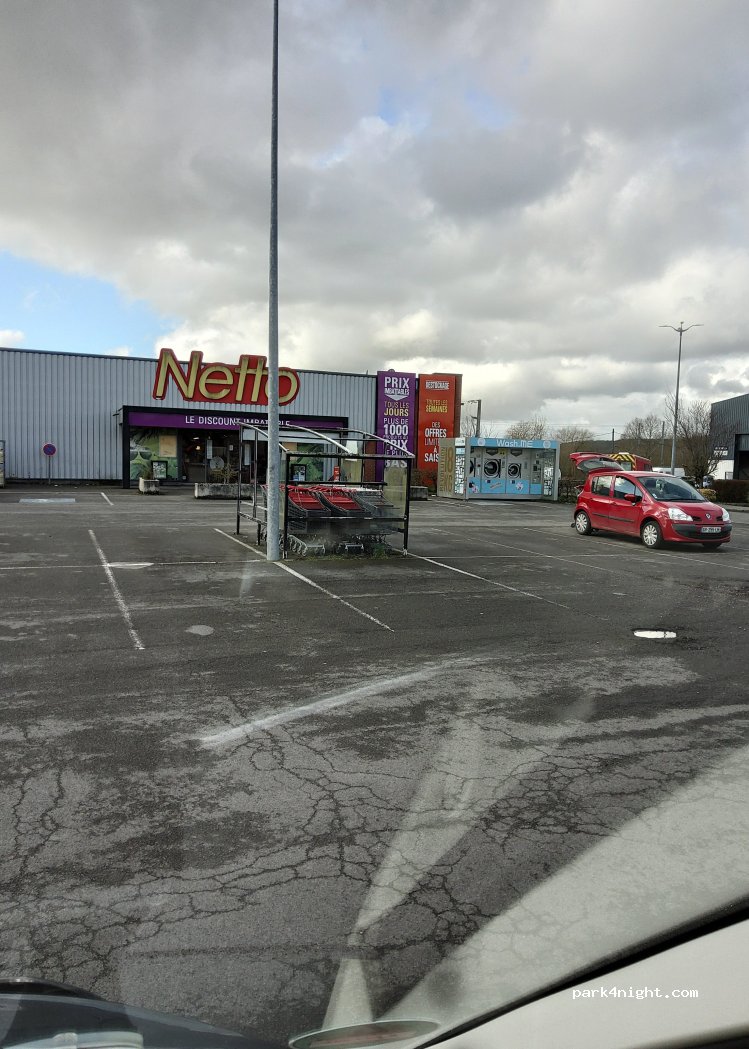 (59143) Watten - 1 Rue de la Gare — foto