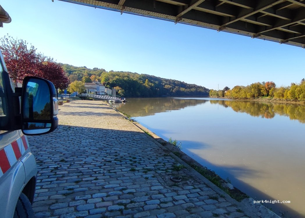 (33420) Saint-Jean-de-Blaignac - 2 Rue du Vieux Port — foto 2