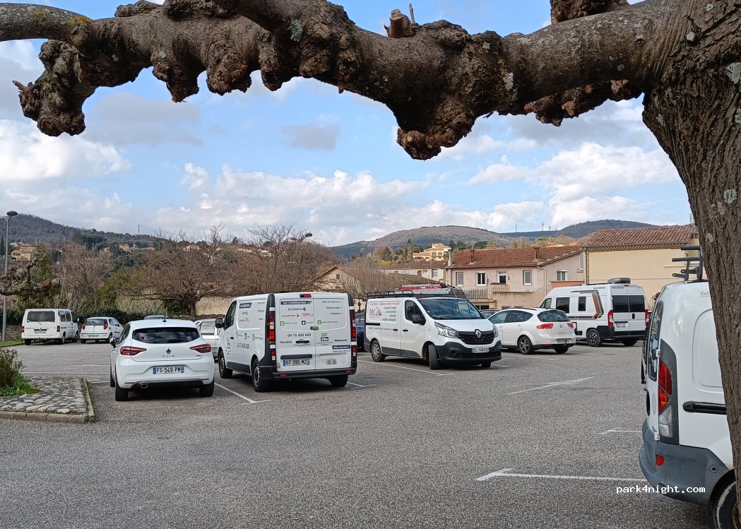 (07800) Charmes-sur-Rhône - 3 place de la liberte — foto