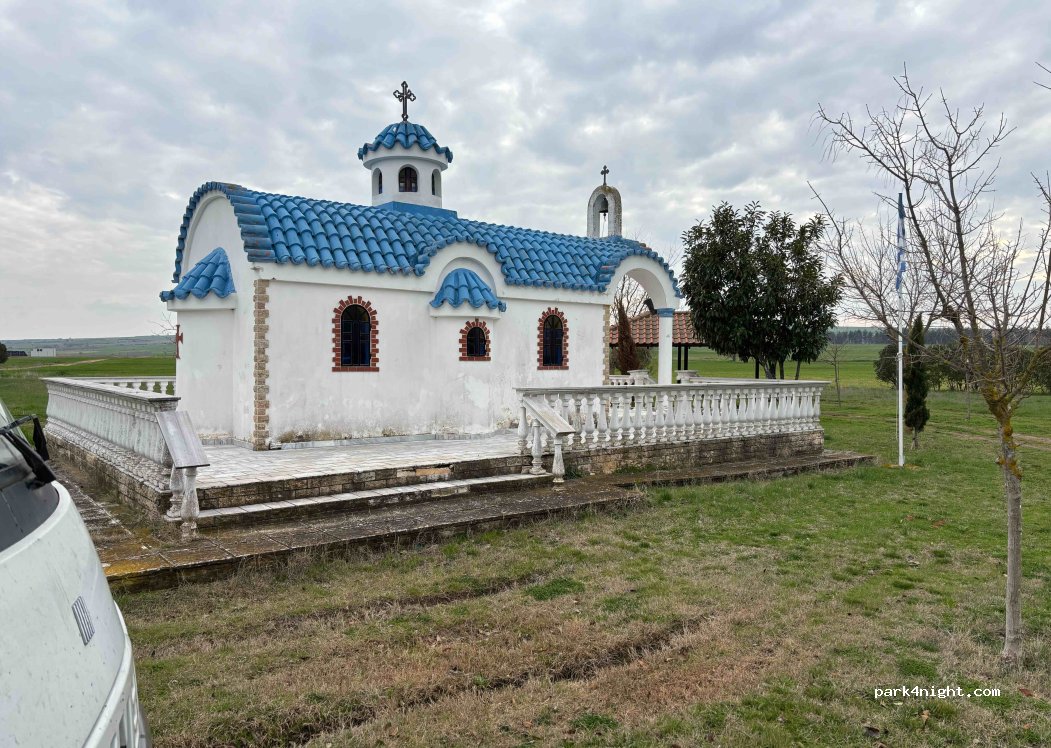 (570 11) Mikrokampos - Unnamed Road — foto 2