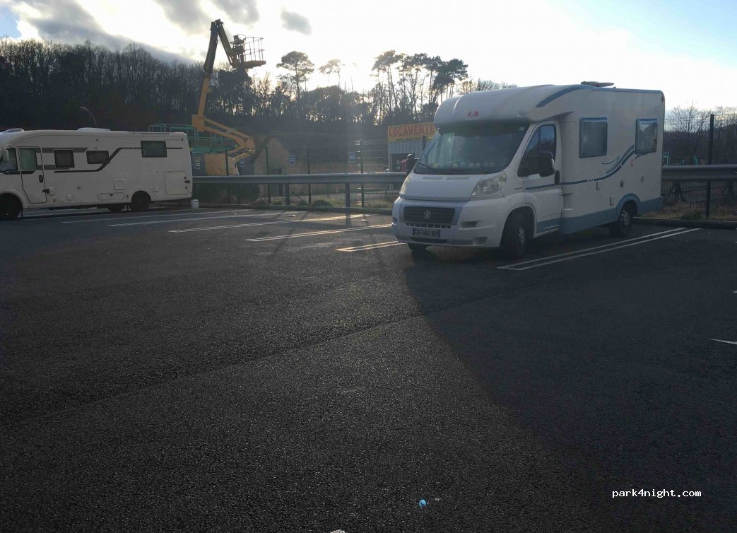 (24200) Sarlat-la-Canéda - 32 Route du Lot — foto 4