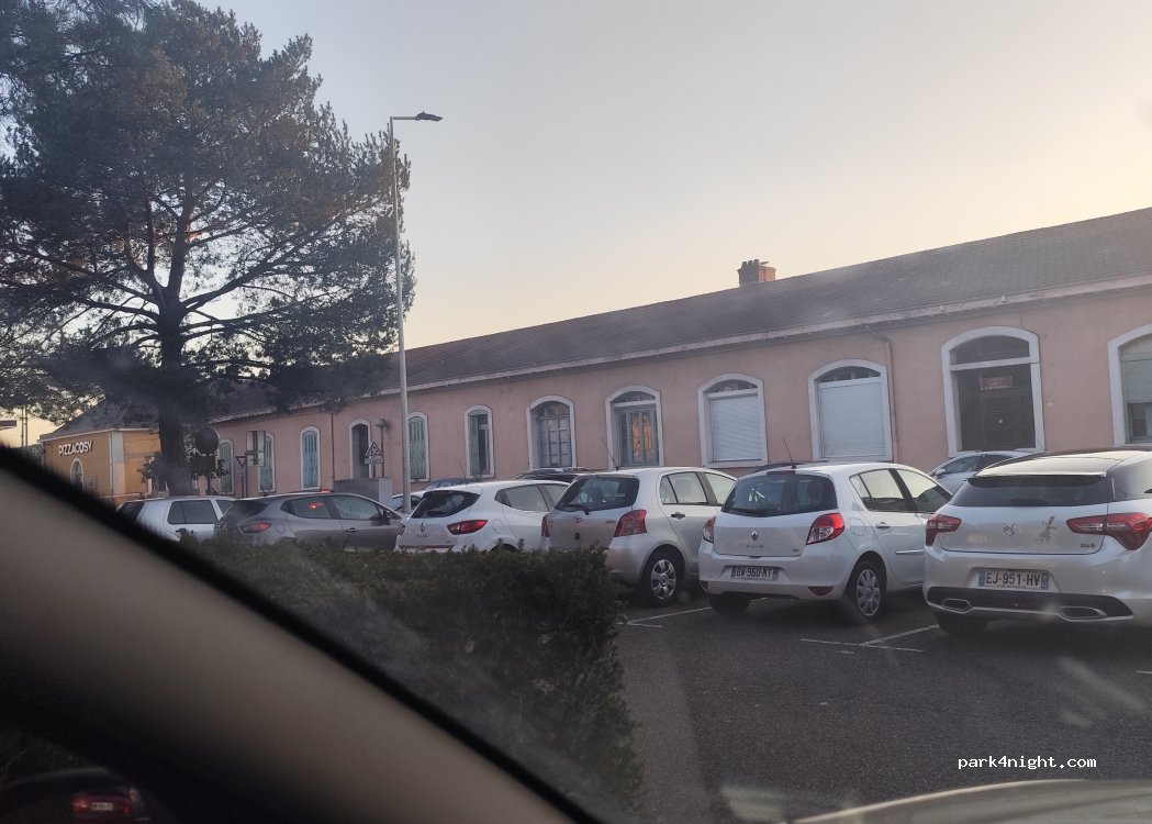 (42300) Roanne - 4 Rue Nicolas Cugnot — foto