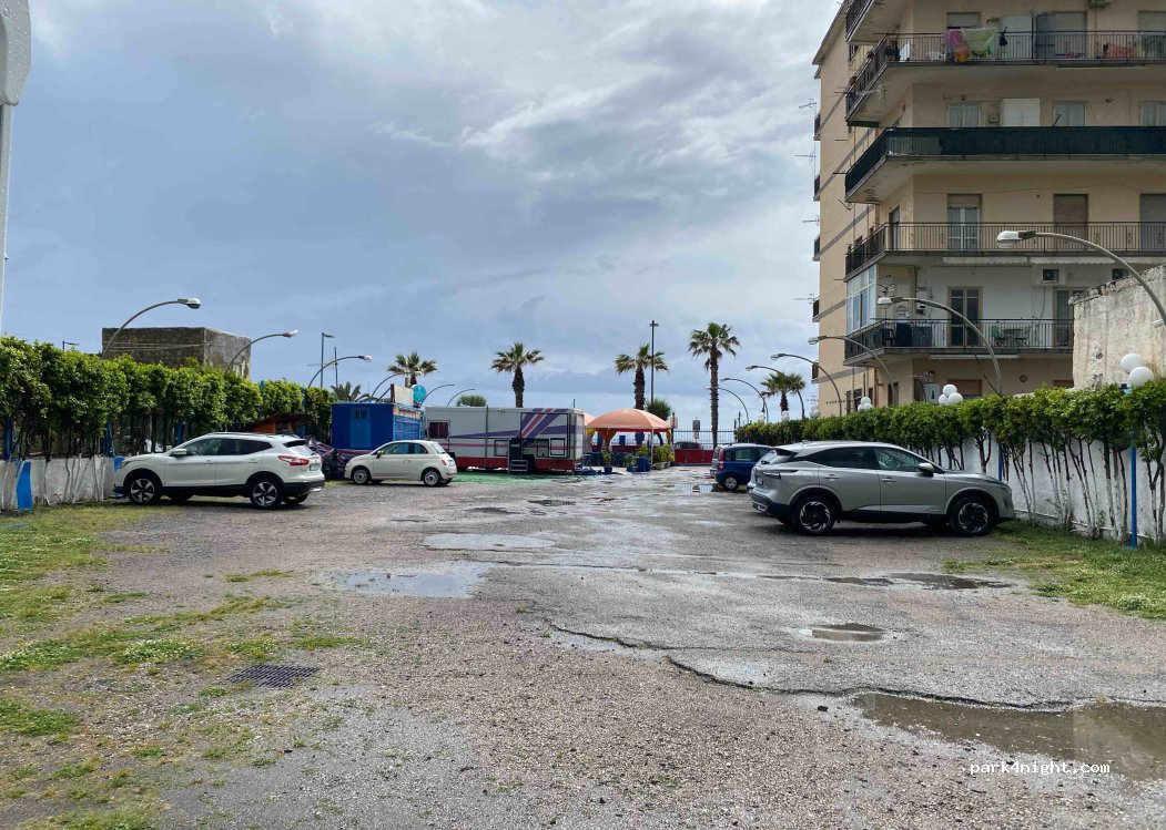 (80059) Torre del Greco - 44 Via Litoranea — foto 2