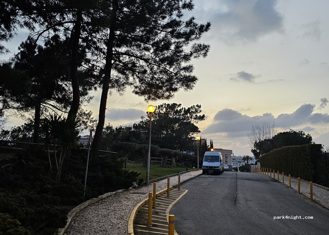 (8200) Olhos de Água - 7 Rua Nossa Senhora de Fátima — foto