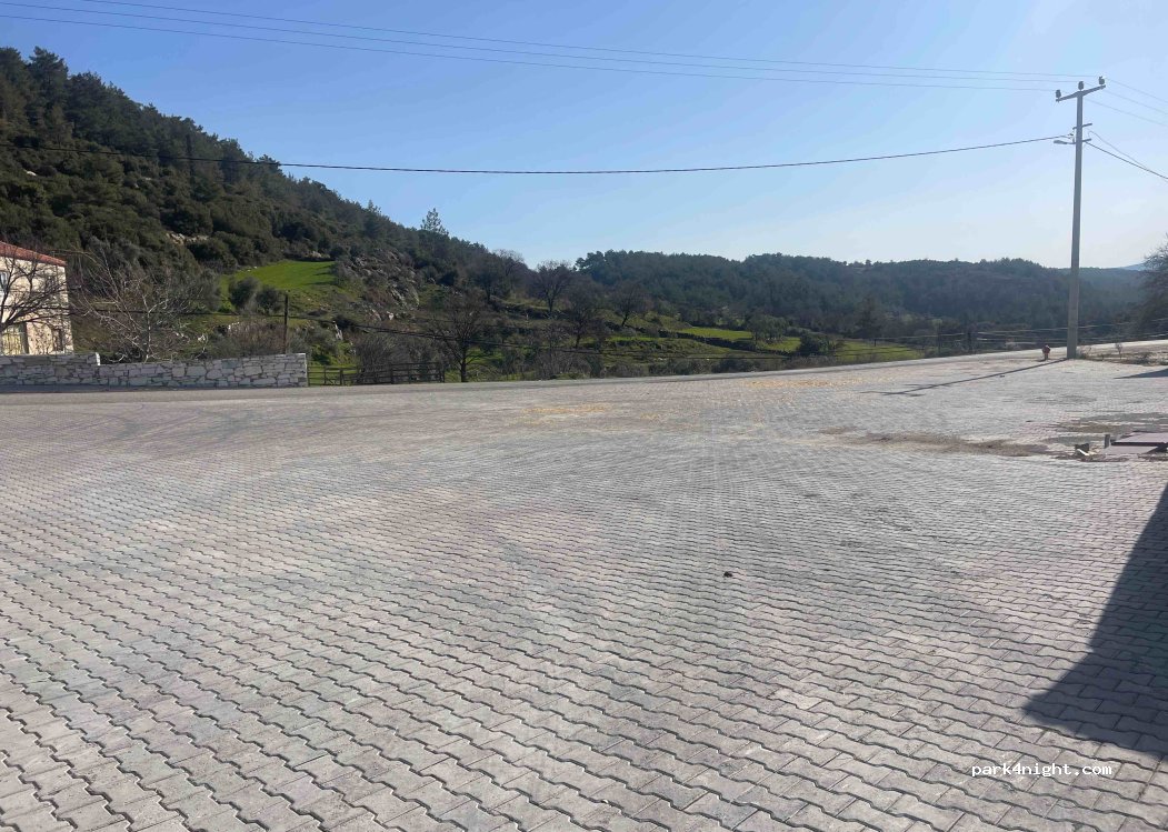 (48500) Yatağan - Unnamed Road — foto