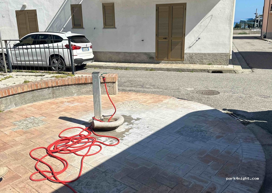 (88060) Badolato Marina - 7a Via Nazionale — foto