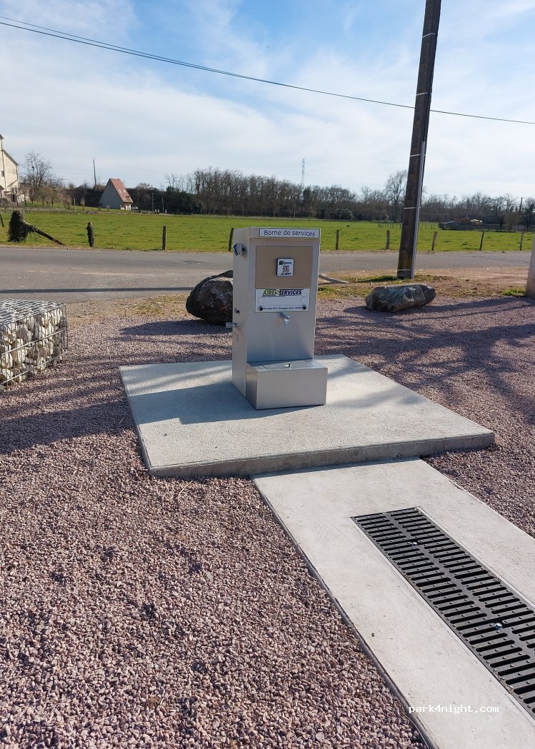 (03150) Varennes-sur-Allier - 12 Mauregard — foto 2
