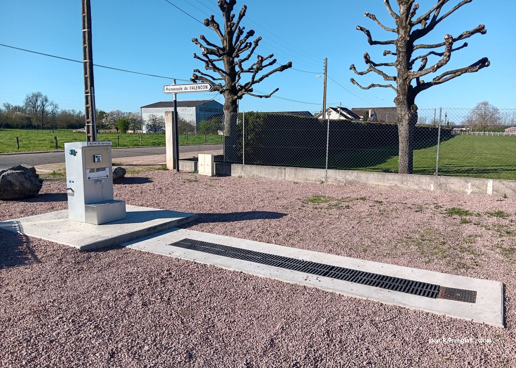(03150) Varennes-sur-Allier - 12 Mauregard — foto 4