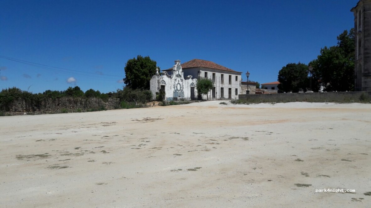 (2510) Óbidos - Largo do Santuário — foto 2