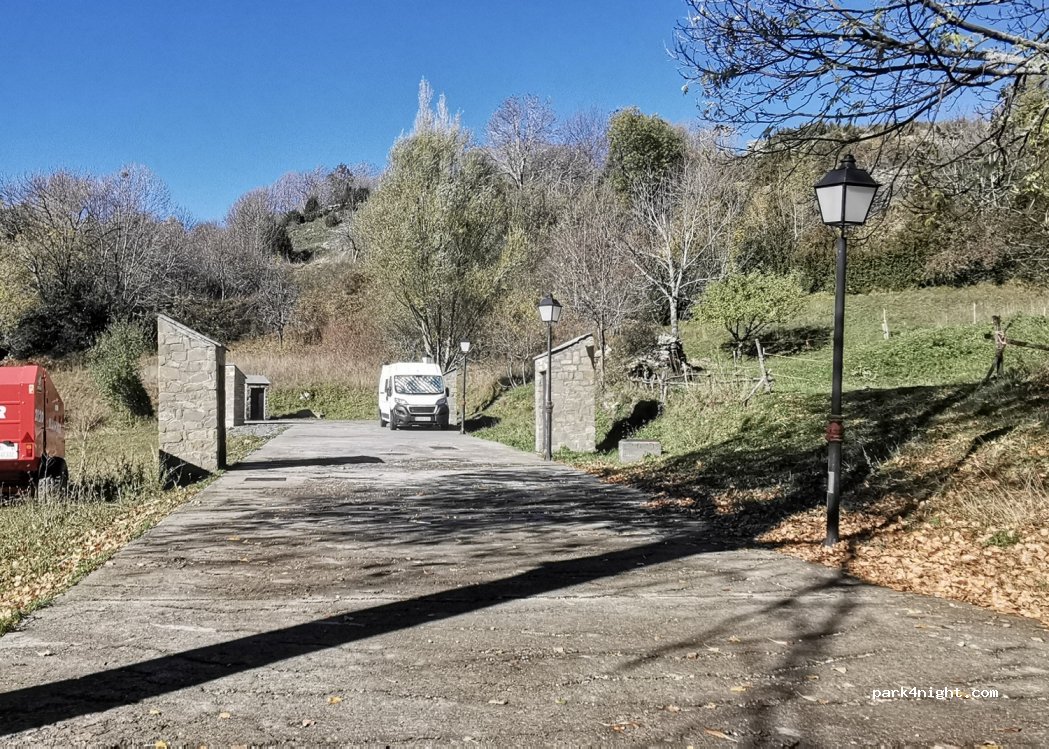 (22662) Hoz de Jaca - 4P Avenida Sabocos — foto 3