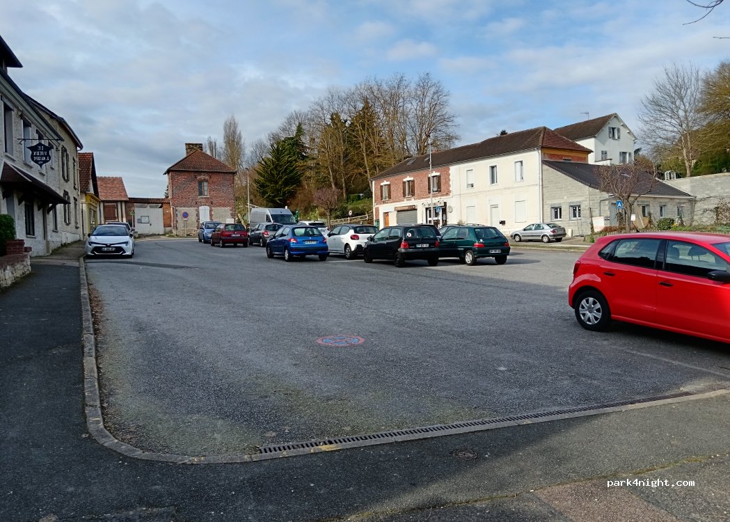(27950) Saint-Marcel - 3 Place des Anciens Combattants — foto