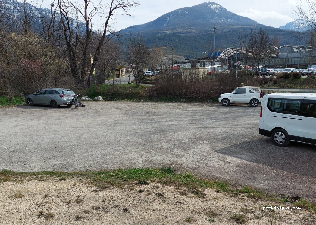 (05200) Baratier - 131 Route D'entraigues — foto 2