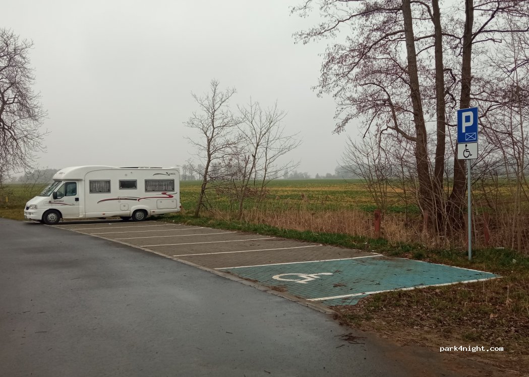 (72-320) Trzebiatów - Parkowa — foto