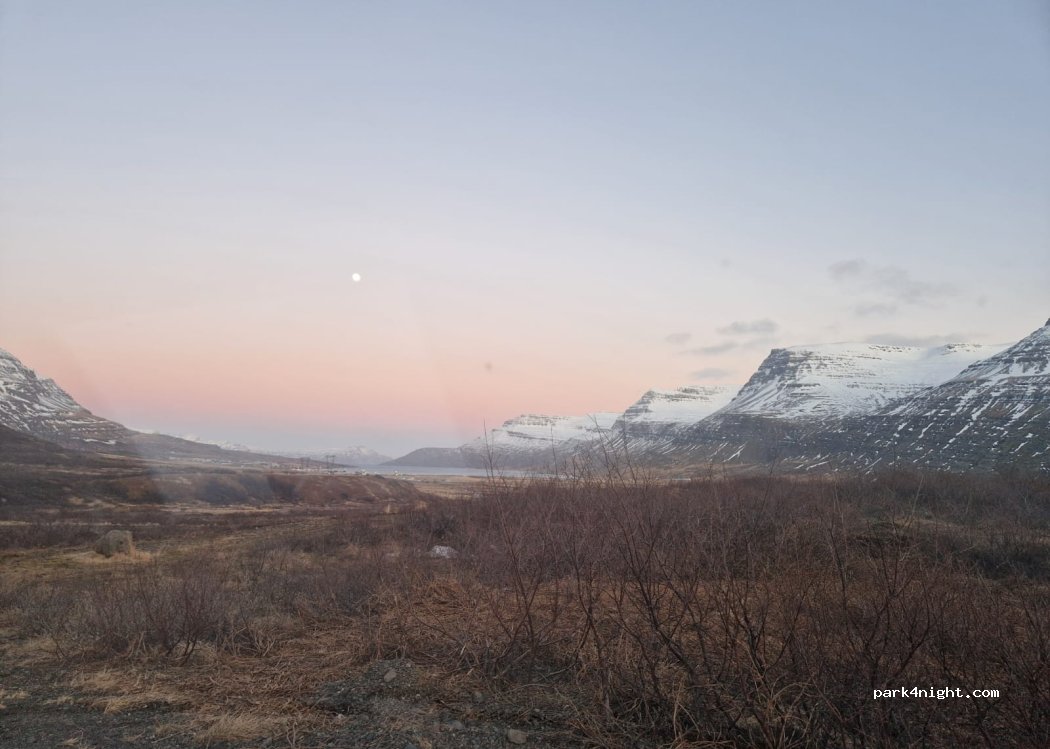 () Reyðarfjörður - Grænafellvegur — foto 2