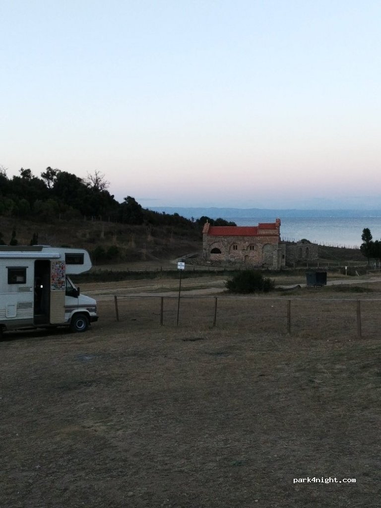 (HFM6+726) Cape of Rodon - Unnamed Road — foto 2