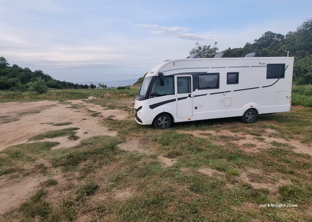 (HFM6+726) Cape of Rodon - Unnamed Road — foto 3