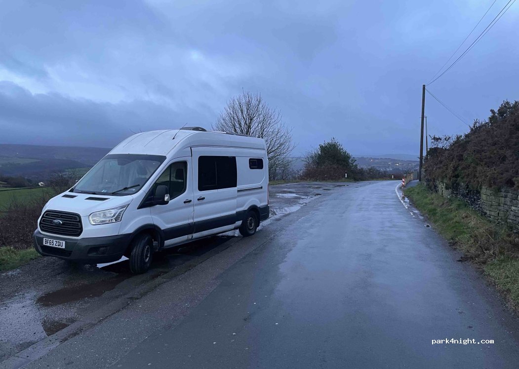 (HD4 6TA) Huddersfield - Castle Hill side — foto 2