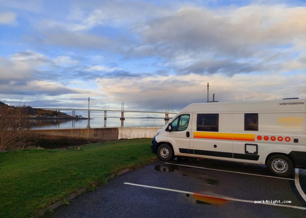(IV3 8AJ) Inverness - Kessock Rd — foto
