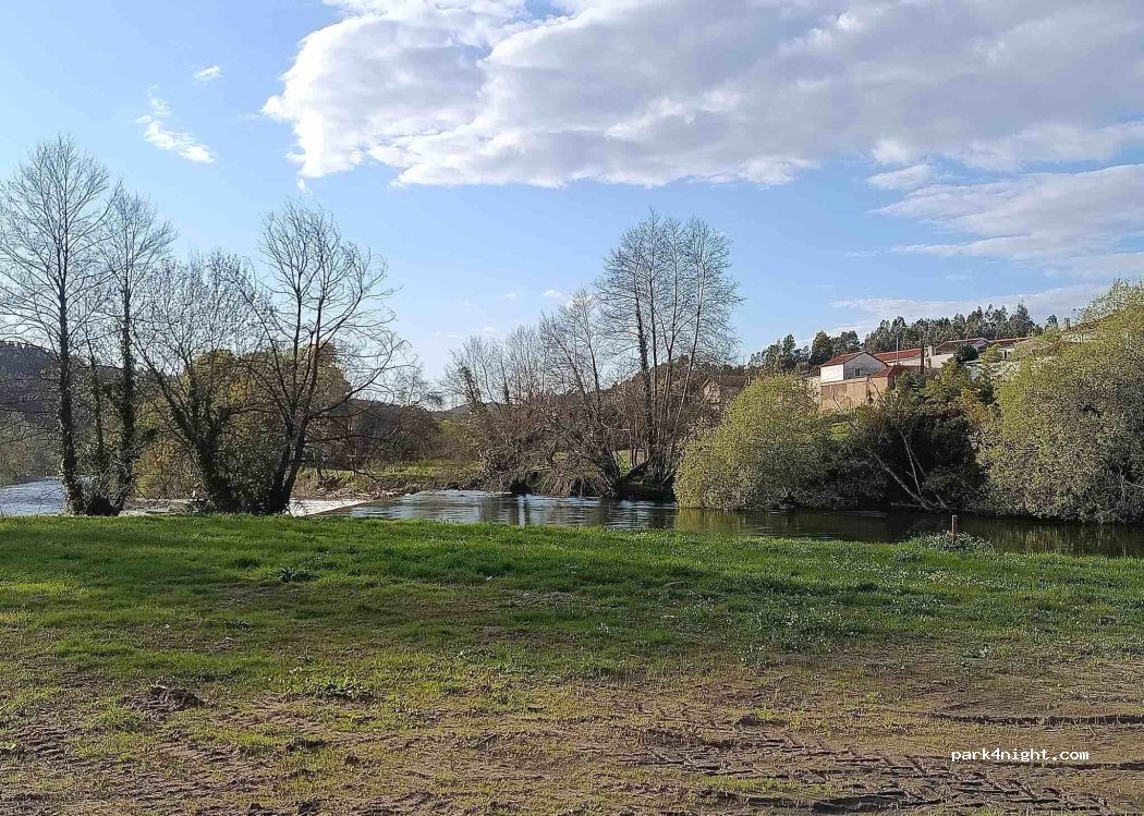 (3200-029) Semide - Unnamed Road — foto