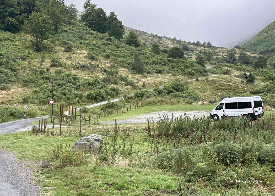 (64490) Accous - Unnamed Road — foto