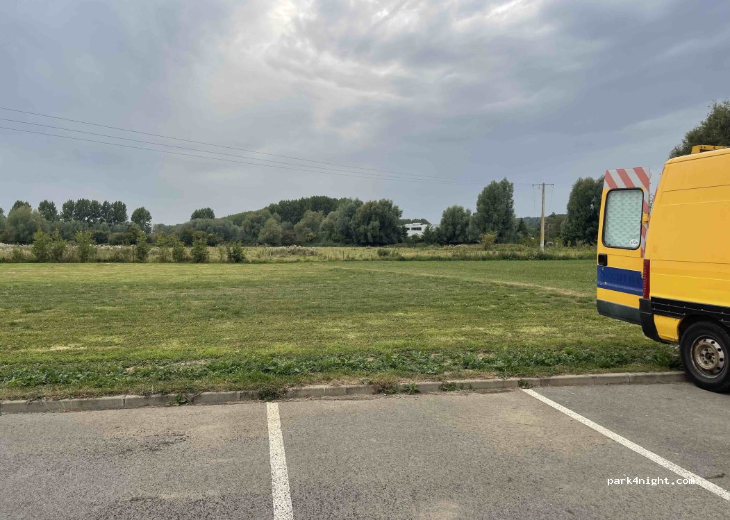 (62129) Thérouanne - 4 Place de l'Église — foto