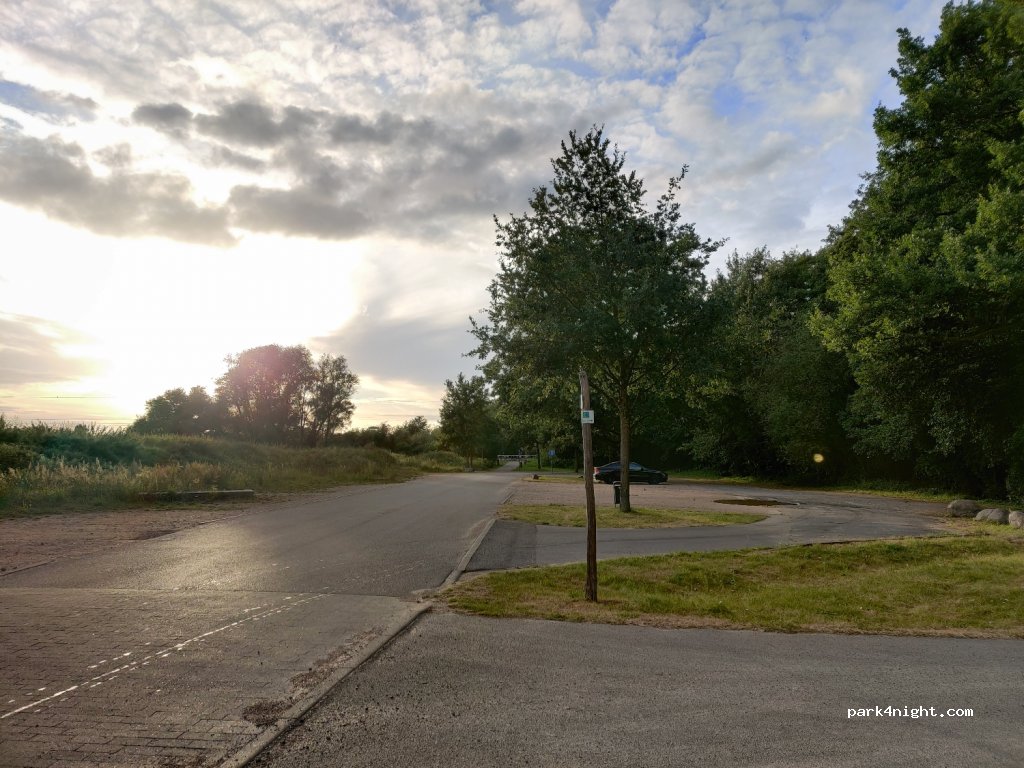 (17034) Neubrandenburg - 66 Reitbahnweg — foto 3