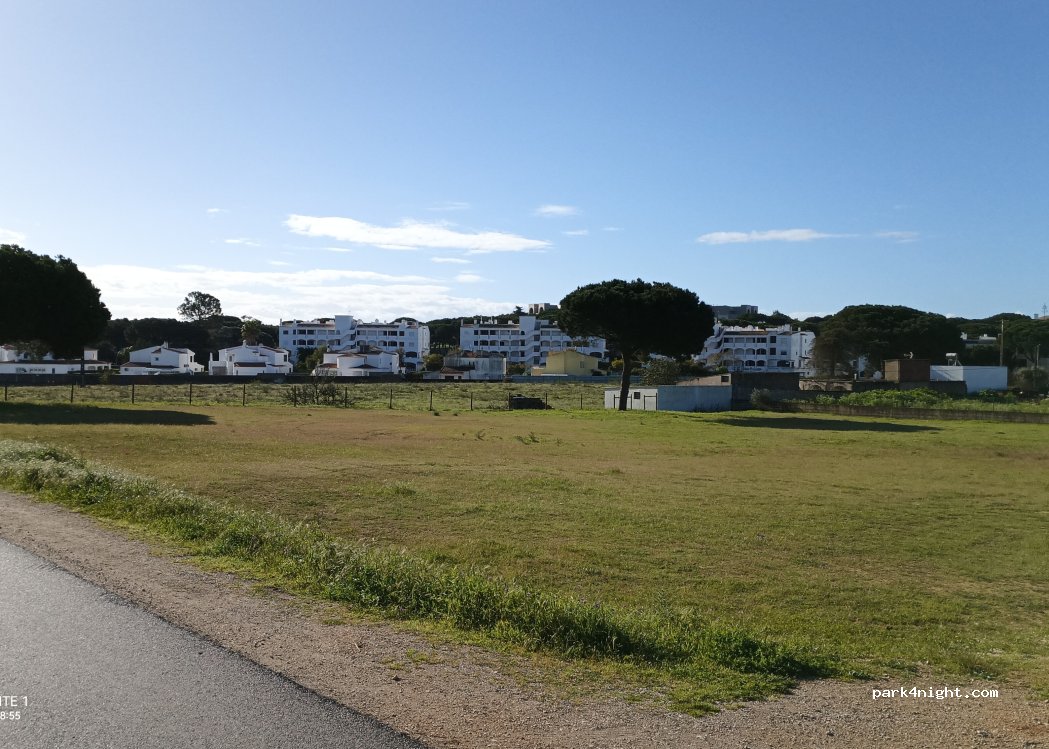 (8200-594) Olhos de Água - 37 Rua do Corguinho — foto 2