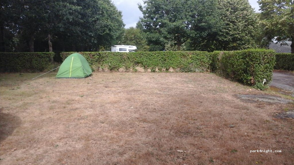 Camping Camp Municipal Le Bois Feuillet — foto