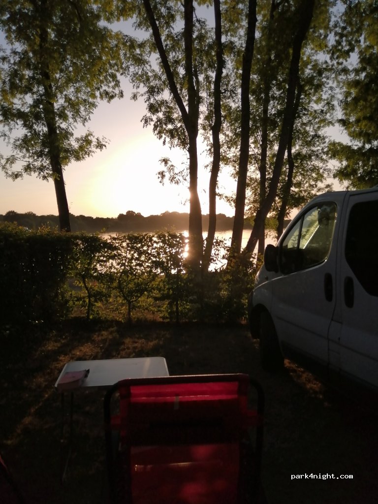 Camping Camp Municipal Le Bois Feuillet — foto 3