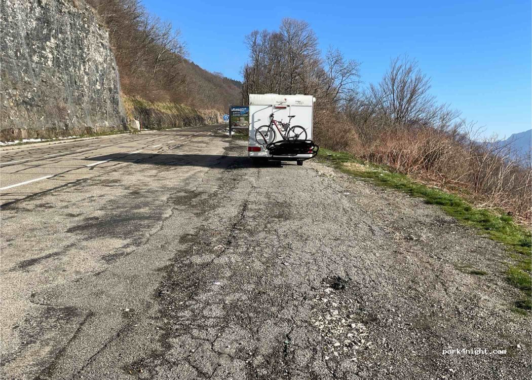 (38170) Seyssinet-Pariset - 15 Route de Saint-Nizier — foto