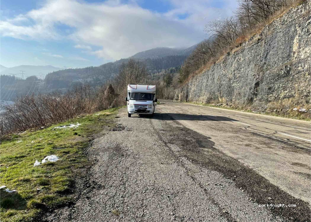 (38170) Seyssinet-Pariset - 15 Route de Saint-Nizier — foto 2