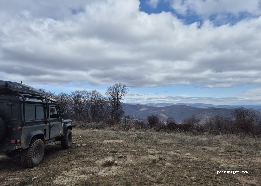 (2300) Polaki - Unnamed Road — foto