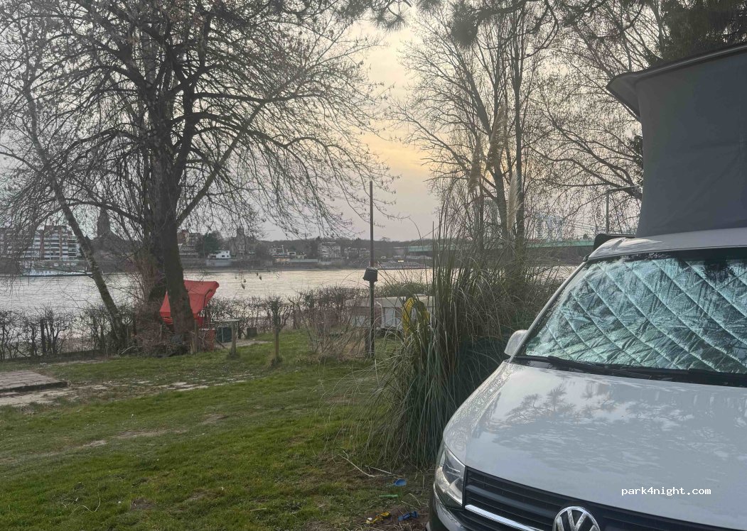 Café - Camping - Wiesenhaus — foto