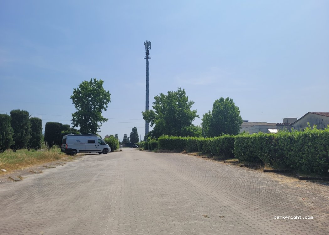 (51100) Pistoia - 6 Via dei Campisanti — foto