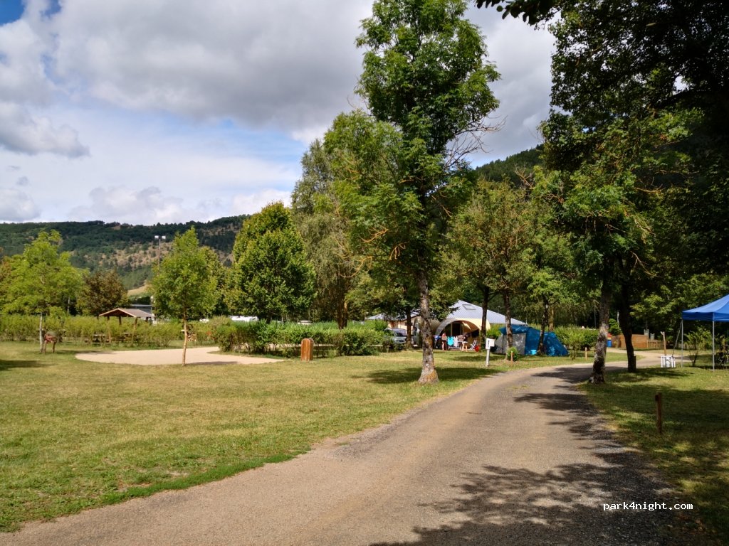 Camping Les Berges du Bramont — foto 2