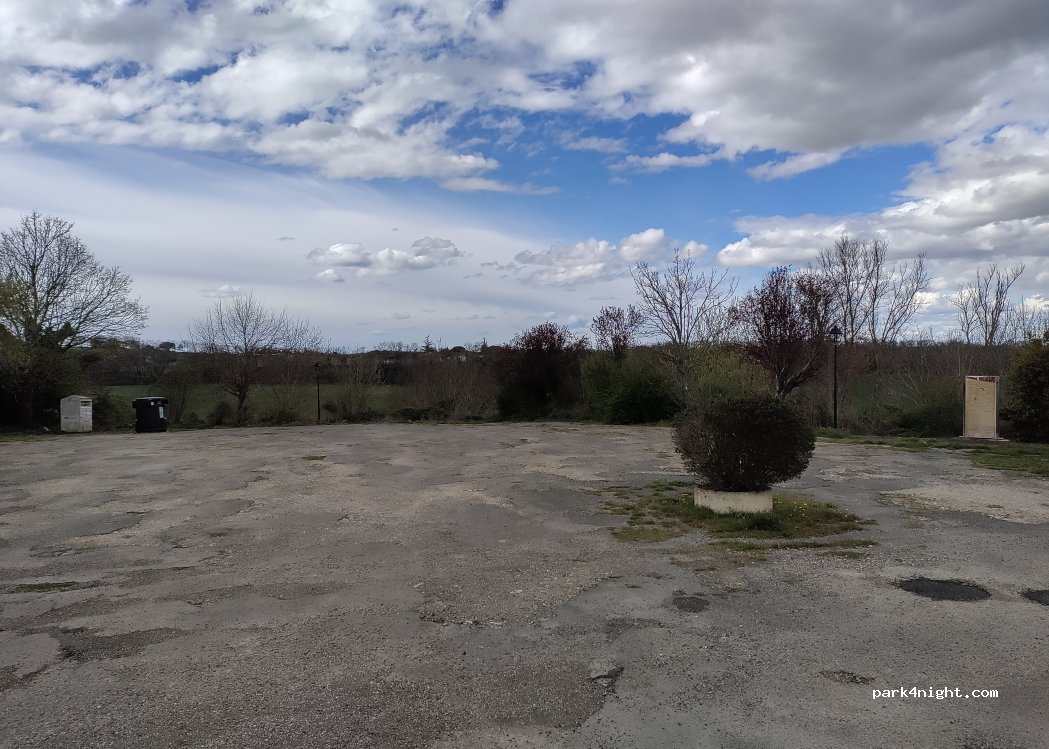(32380) Saint-Clar - 5 Esplanade de L'ail — foto
