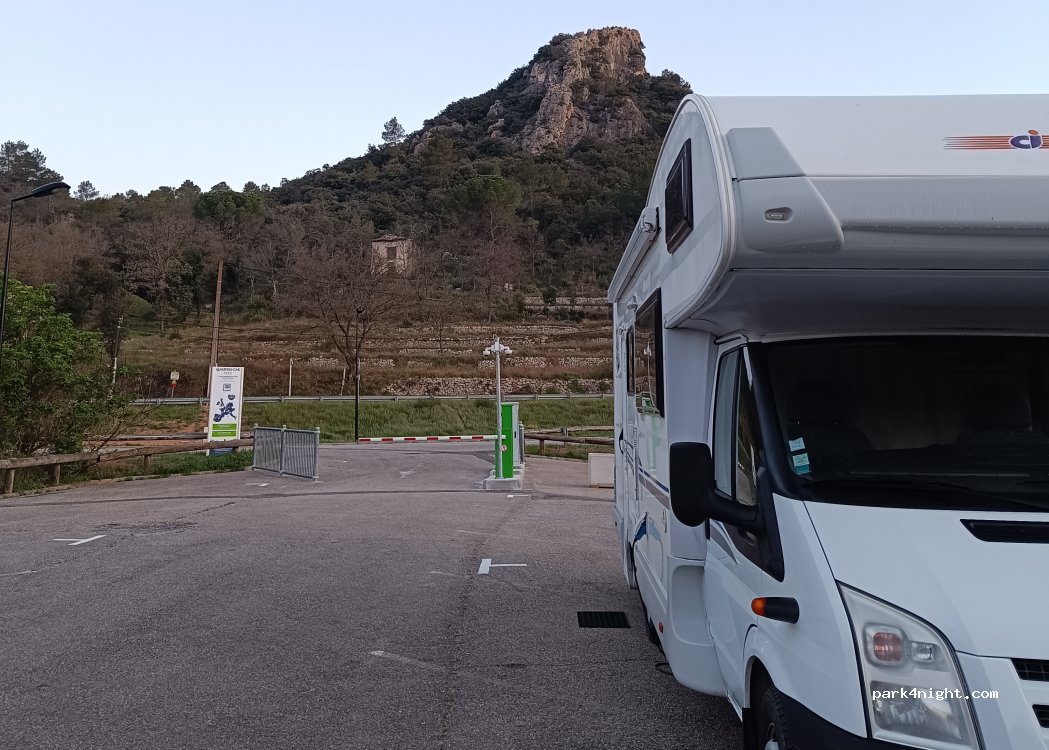 (83170) Vins-sur-Caramy - D24 — foto