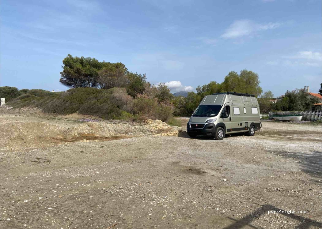 (340 15) Stira - Unnamed road — foto
