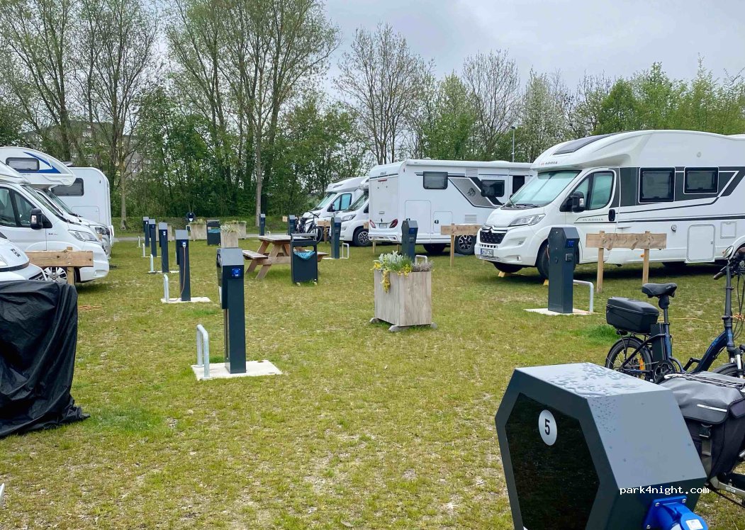 düb Wohnmobilstellplatz — foto 2
