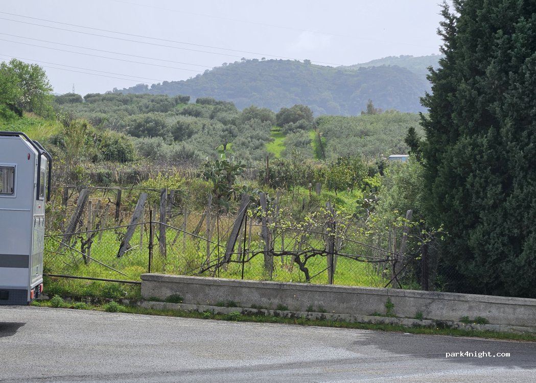 (98060) Oliveri - Unnamed road — foto