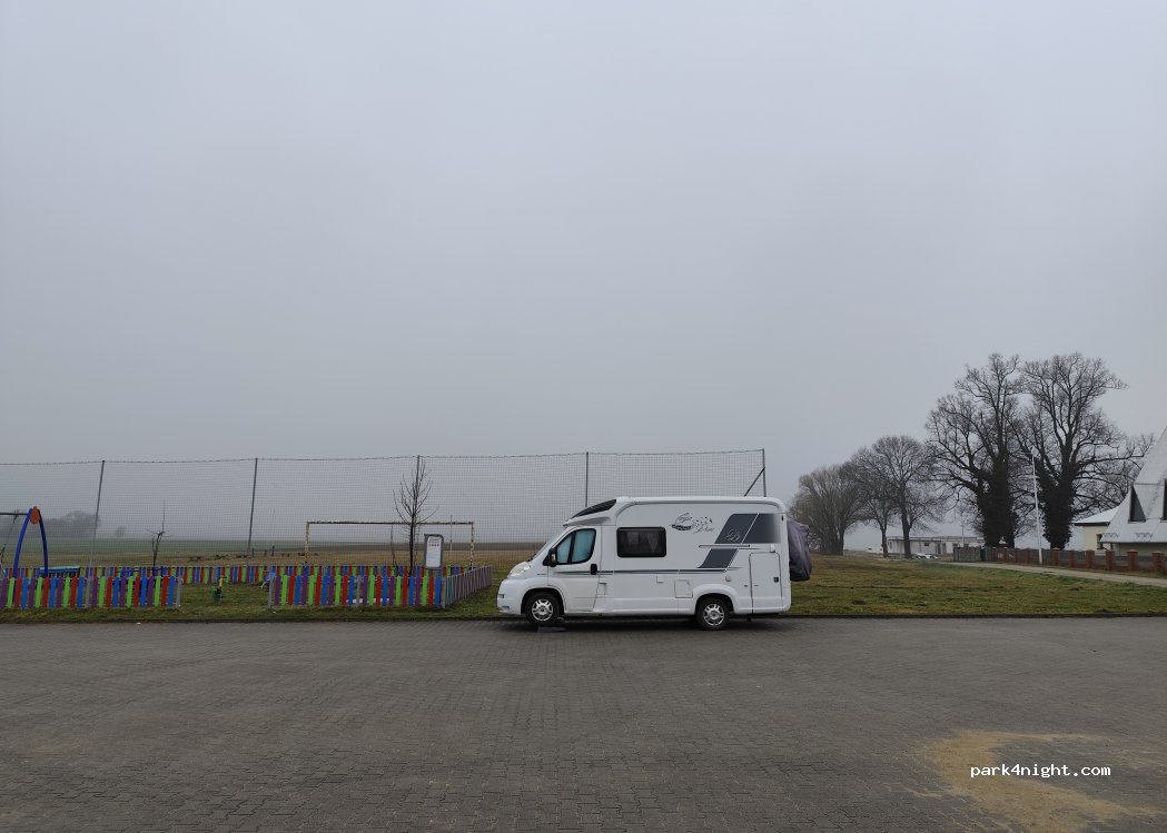 (63-642) Miechów - Unnamed Road — foto 2