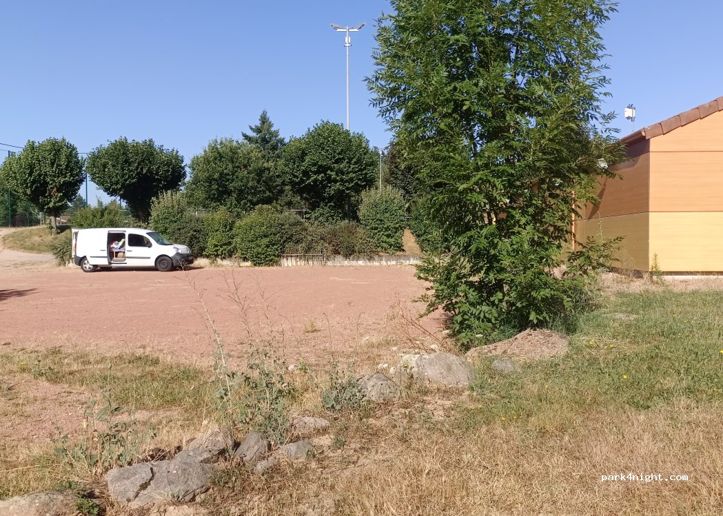 (42620) Saint-Martin-d'Estréaux - — foto 2